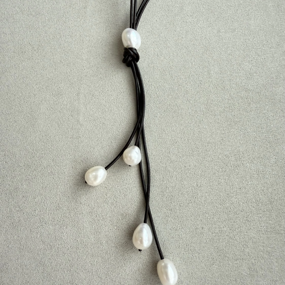 Riverbend Leather & Pearl Necklace - Western Style