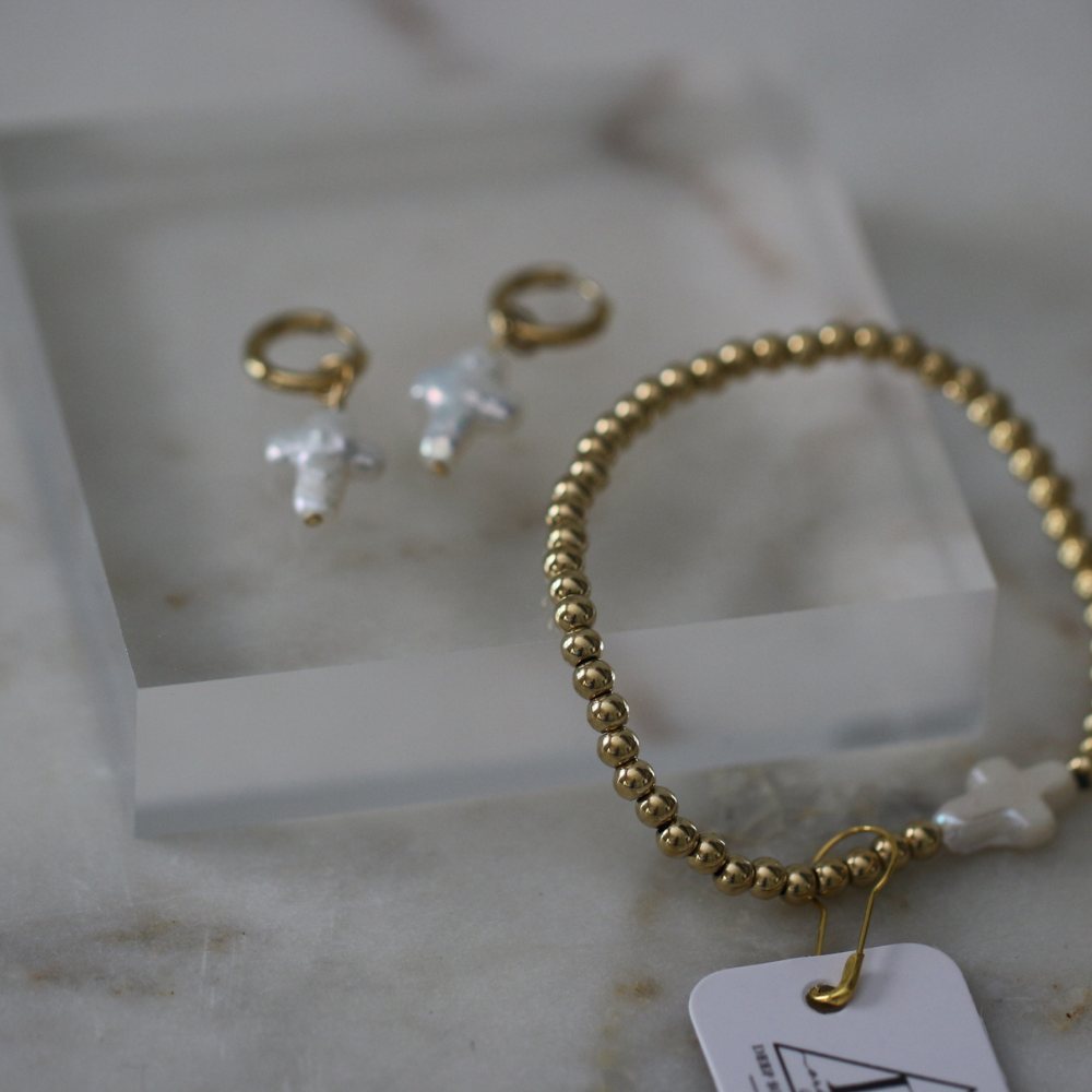 Pearl Promise Cross Bracelet - Stainless Steel & Pearl