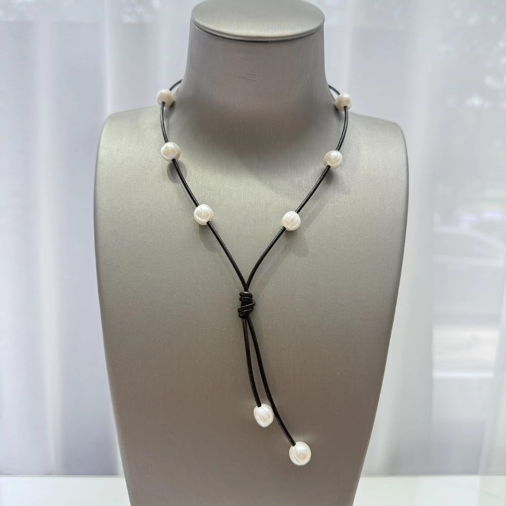 Driftwood Pearl Leather Necklace - Western Style