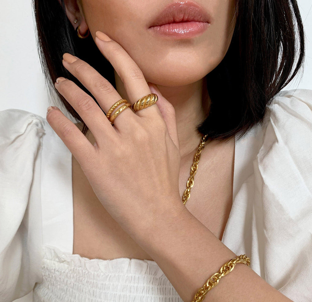 MARGAUX GOLD CROISSANT RING