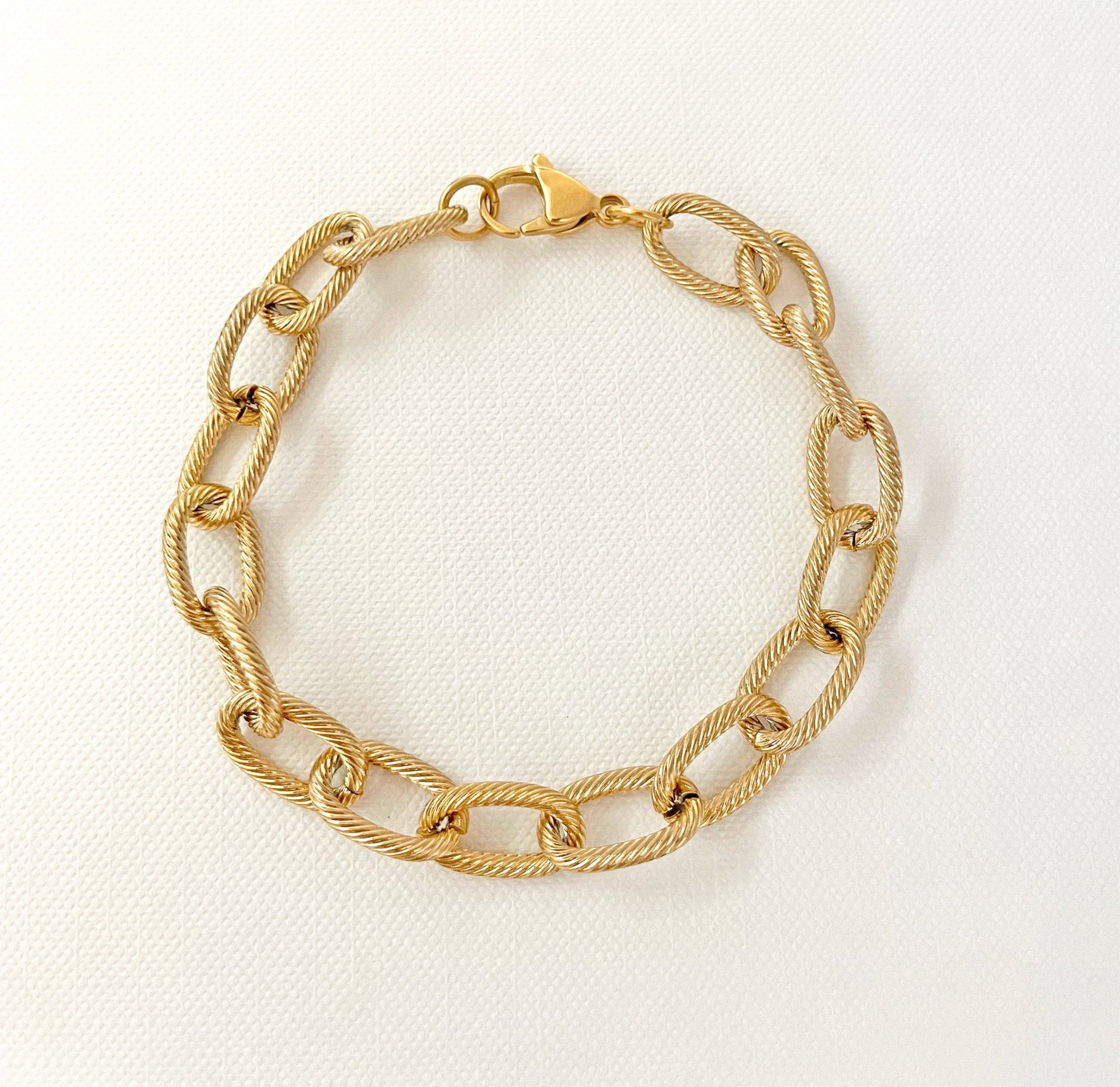 CARLY GOLD TEXTURE LINK CHAIN BRACELET
