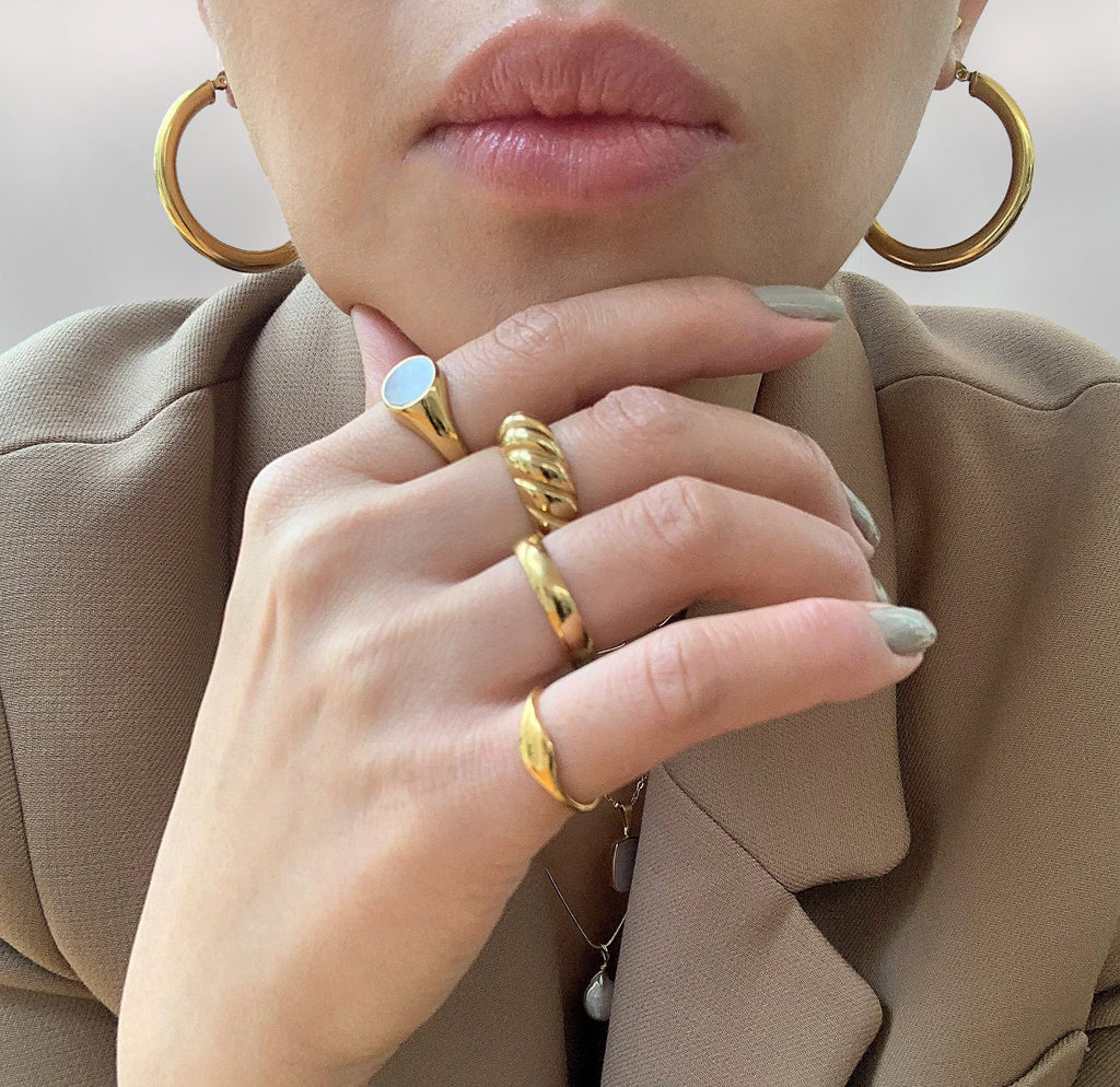 DREW GOLD PINKY SIGNET RING