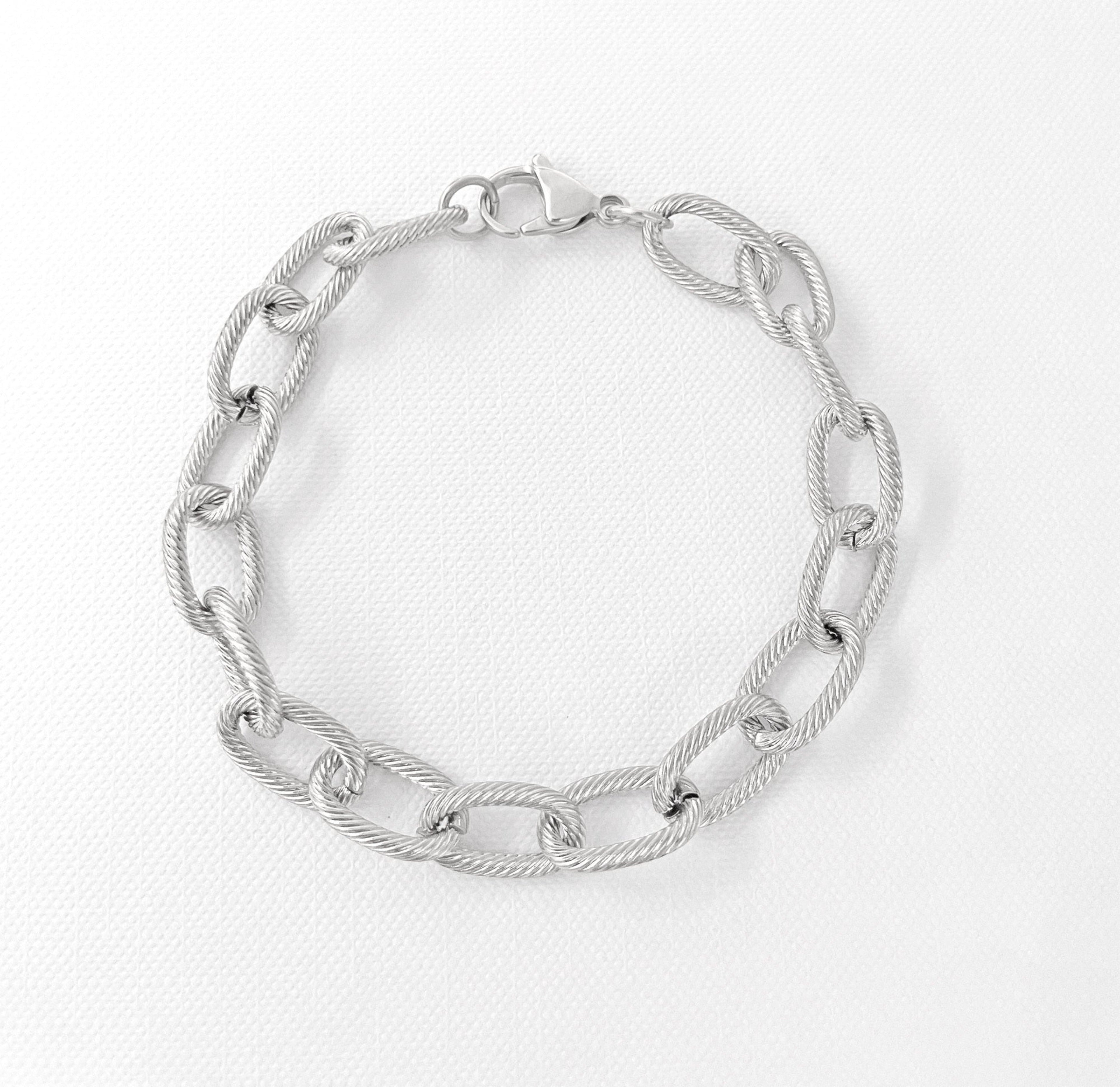CARLY SILVER TEXTURE LINK CHAIN BRACELET